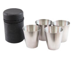 Рюмка в кожаной тубе